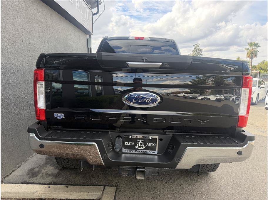 Used 2019 Ford F250 Lariat w/ Lariat Value Package AWD/4WD image 5