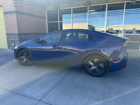 Used 2024 Toyota Prius Prime SE image 4