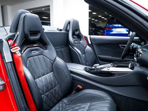 Used 2020 Mercedes-Benz AMG GT R image 25