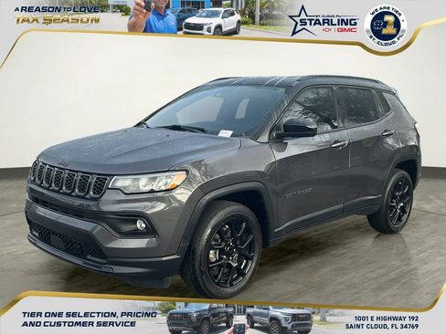 Used 2024 Jeep Compass Latitude w/ Altitude Special Edition image 1