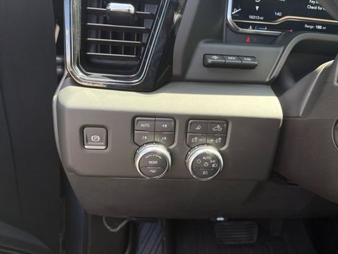 Used 2024 GMC Sierra 1500 AT4X AWD/4WD image 5