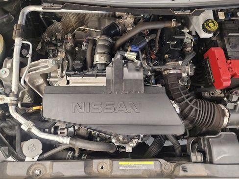 Used 2024 Nissan Rogue S image 30