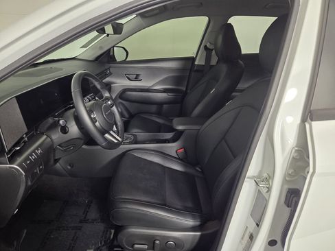 Used 2024 Hyundai Kona SEL FWD image 8