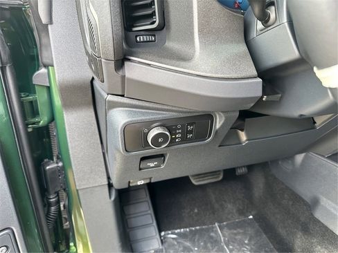 New 2025 Ford Bronco Badlands image 18