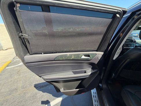 Used 2017 Mercedes-Benz GLS 550 4MATIC image 19