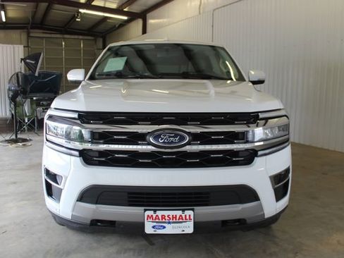 Used 2022 Ford Expedition Max Limited AWD/4WD image 2