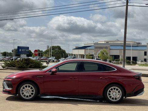 Used 2024 Hyundai Sonata SEL FWD image 7