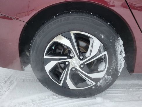 Used 2017 Honda Accord LX image 5