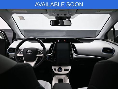 Used 2018 Toyota Prius Four w/ Advanced Technology Package FWD image 28