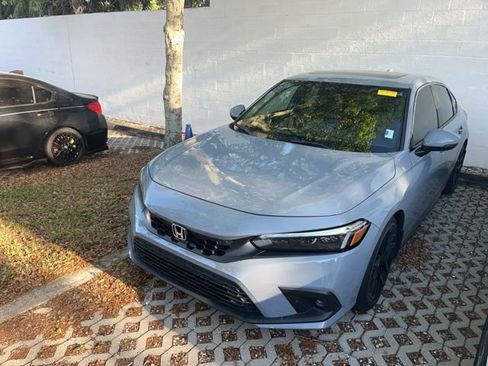 Used 2023 Honda Civic Sport Touring image 3