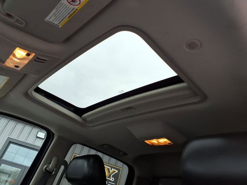 Used 2013 GMC Sierra 2500 SLT w/ SLT Convenience Package image 9