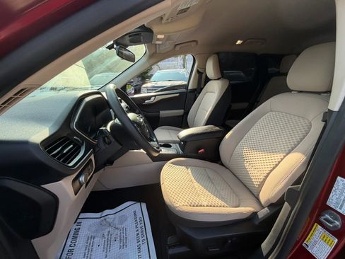 Used 2020 Ford Escape SE FWD image 17