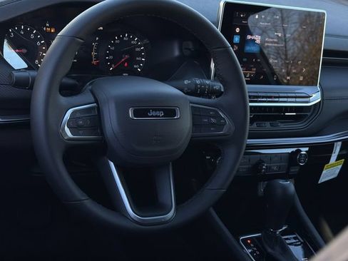 New 2026 Jeep Compass Latitude AWD/4WD image 17