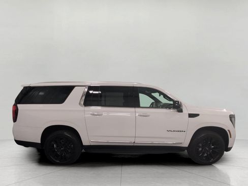Used 2026 GMC Yukon XL Elevation w/ LPO, Elevation Black Package AWD/4WD image 12