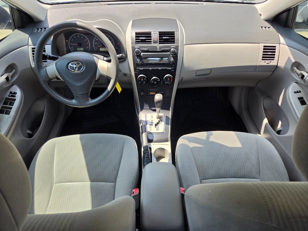 Used 2010 Toyota Corolla LE FWD image 26