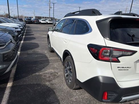 Used 2021 Subaru Outback Limited image 7