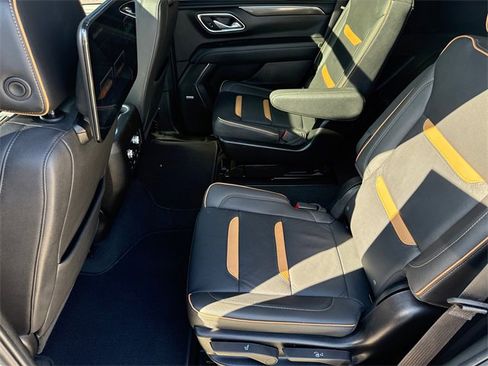 Used 2024 GMC Yukon AT4 w/ AT4 Premium Package image 17