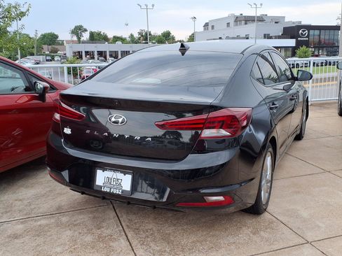 Used 2019 Hyundai Elantra Value Edition FWD image 2