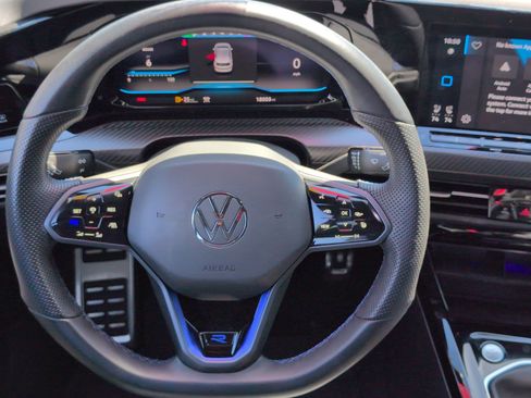 Used 2023 Volkswagen Golf 20th Anniversary Edition AWD/4WD image 18