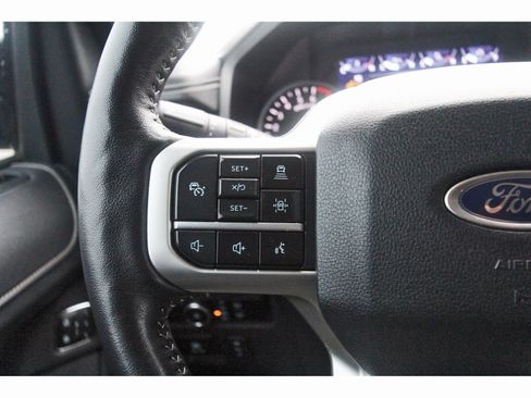 Used 2024 Ford Expedition XLT image 22