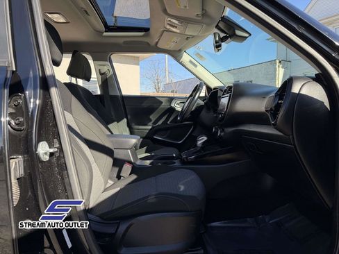 Used 2022 Kia Soul GT-Line image 11