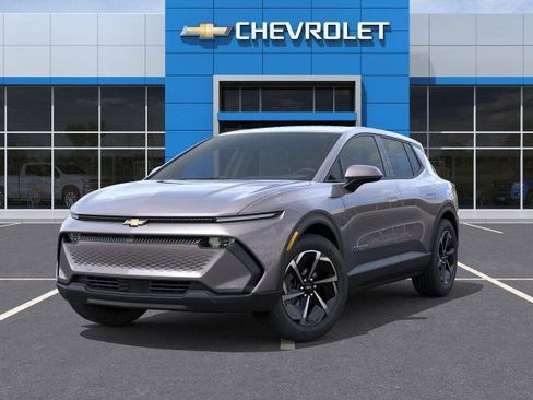 New 2026 Chevrolet Equinox EV LT image 6