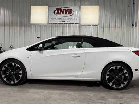 Used 2019 Buick Cascada Premium image 16