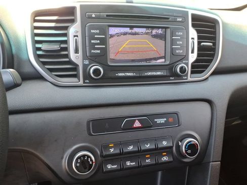 Used 2019 Kia Sportage LX AWD/4WD image 24