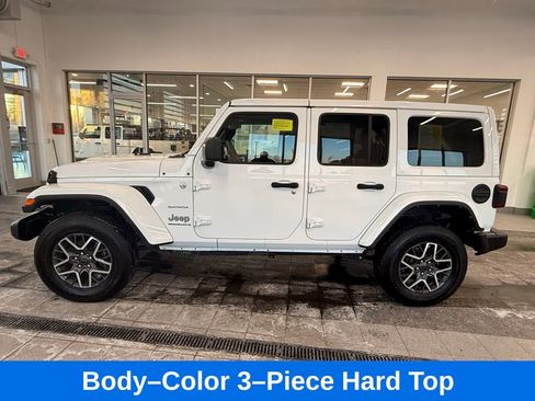 Used 2024 Jeep Wrangler Sahara image 5