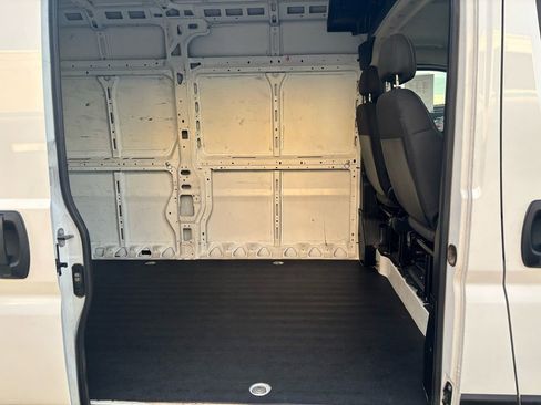 Used 2023 RAM ProMaster 2500 image 11