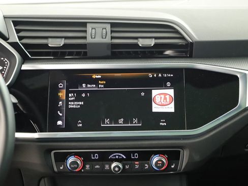 Certified 2025 Audi Q3 2.0T Premium w/ Convenience Package image 19