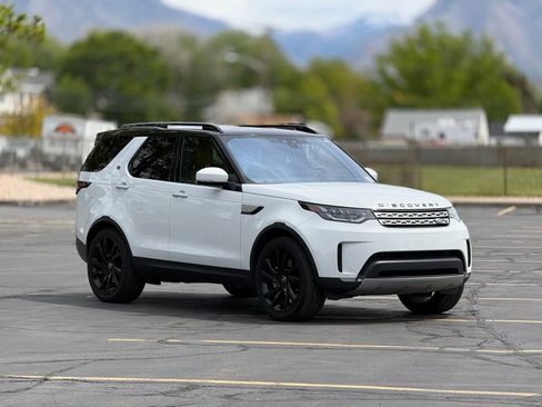 Used 2020 Land Rover Discovery HSE Luxury AWD/4WD image 3