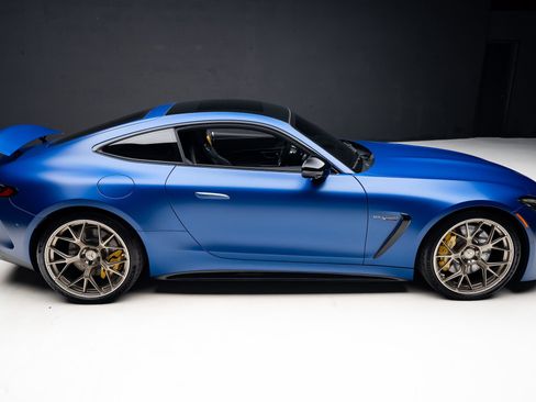 Used 2024 Mercedes-Benz AMG GT 63 image 39