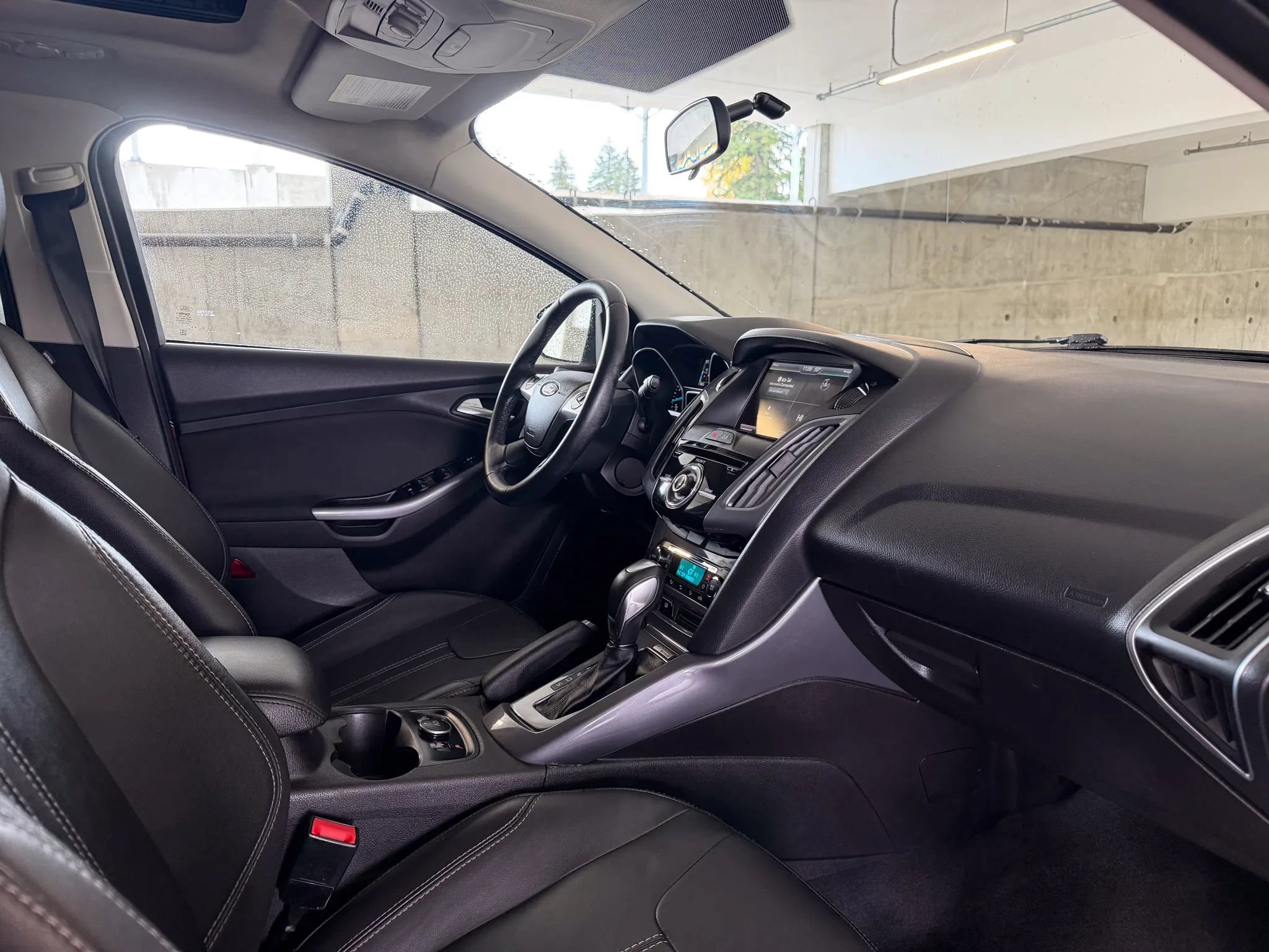 Used 2014 Ford Focus Titanium FWD image 24