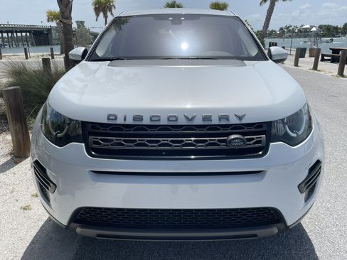 Used 2019 Land Rover Discovery Sport SE AWD/4WD image 4