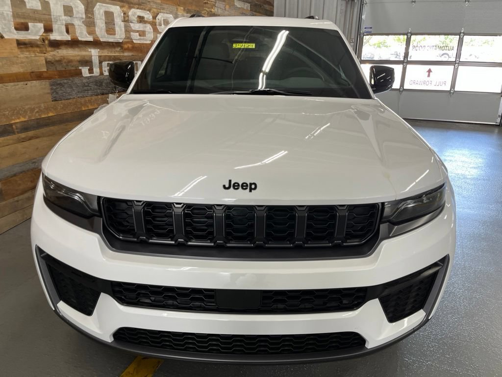 New 2026 Jeep Grand Cherokee Altitude AWD/4WD image 59