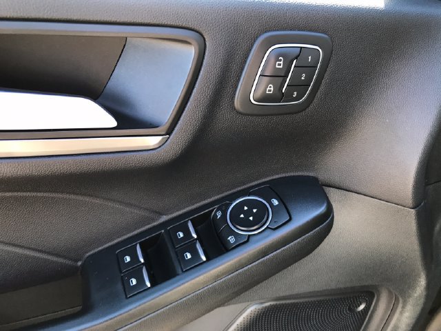 Used 2022 Ford Escape Titanium AWD/4WD image 18
