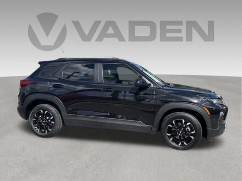 Used 2023 Chevrolet TrailBlazer LT FWD image 24