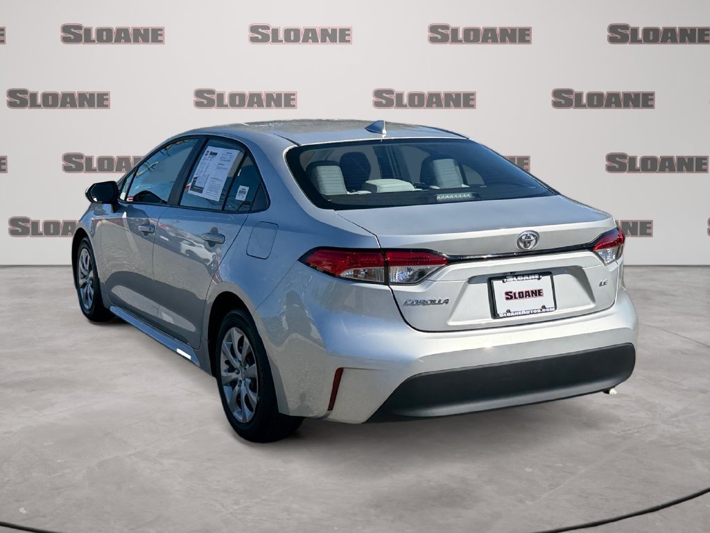 Used 2025 Toyota Corolla LE FWD image 3
