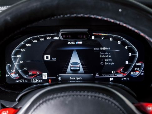 Used 2022 BMW X6 M Competition w/ Competition Package image 23