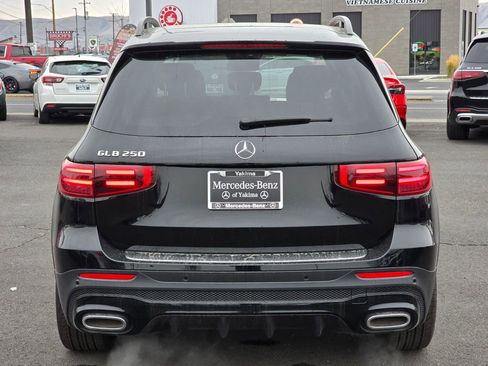 New 2024 Mercedes-Benz GLB 250 image 4