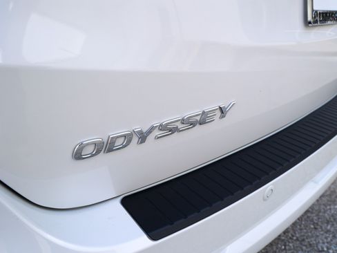 Used 2025 Honda Odyssey Elite image 12