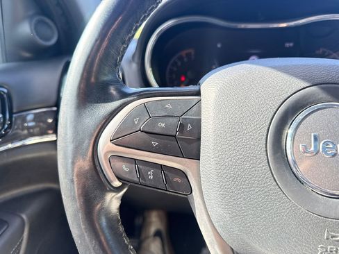 Used 2020 Jeep Grand Cherokee Overland AWD/4WD image 14