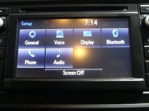 Used 2017 Toyota Tacoma SR image 36