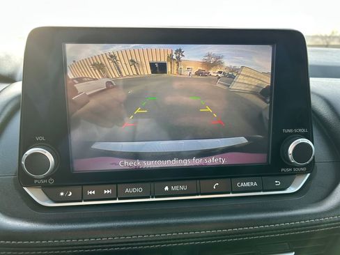 Used 2024 Nissan Rogue SV image 26