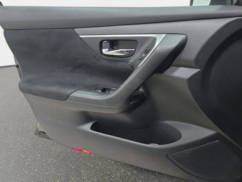 Used 2015 Nissan Altima 2.5 S w/ Power Driver Seat Package FWD image 25