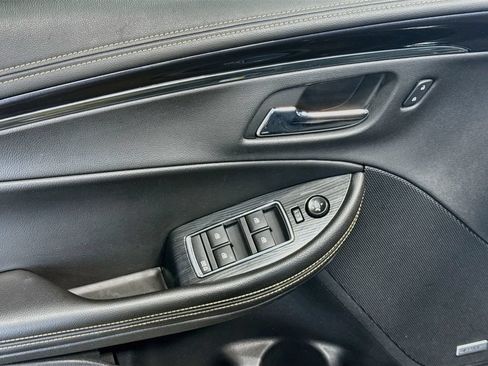Used 2016 Chevrolet Impala LT w/ Leather Package FWD image 17