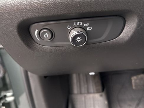 Used 2023 Chevrolet Traverse LT w/ LPO, Floor Liner Package image 15