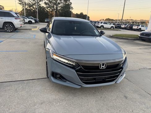 Used 2022 Honda Accord Sport image 7