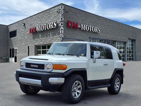Used 2014 Toyota FJ Cruiser 4WD image 1